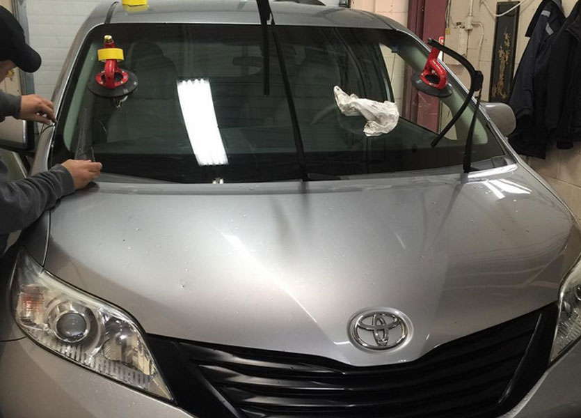 Auto Glass, Car Windshield Replacement Services in Etobicoke